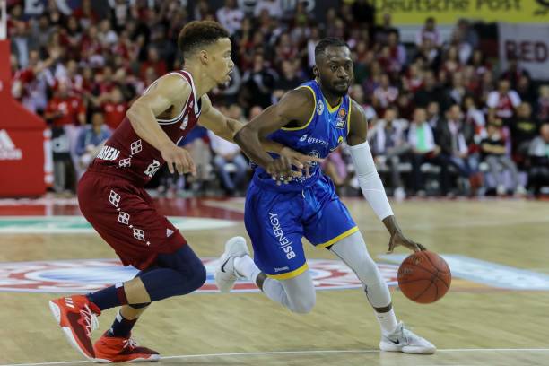 特别是在近 特别是在近