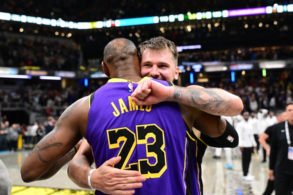 他的手臂明 他的手臂明